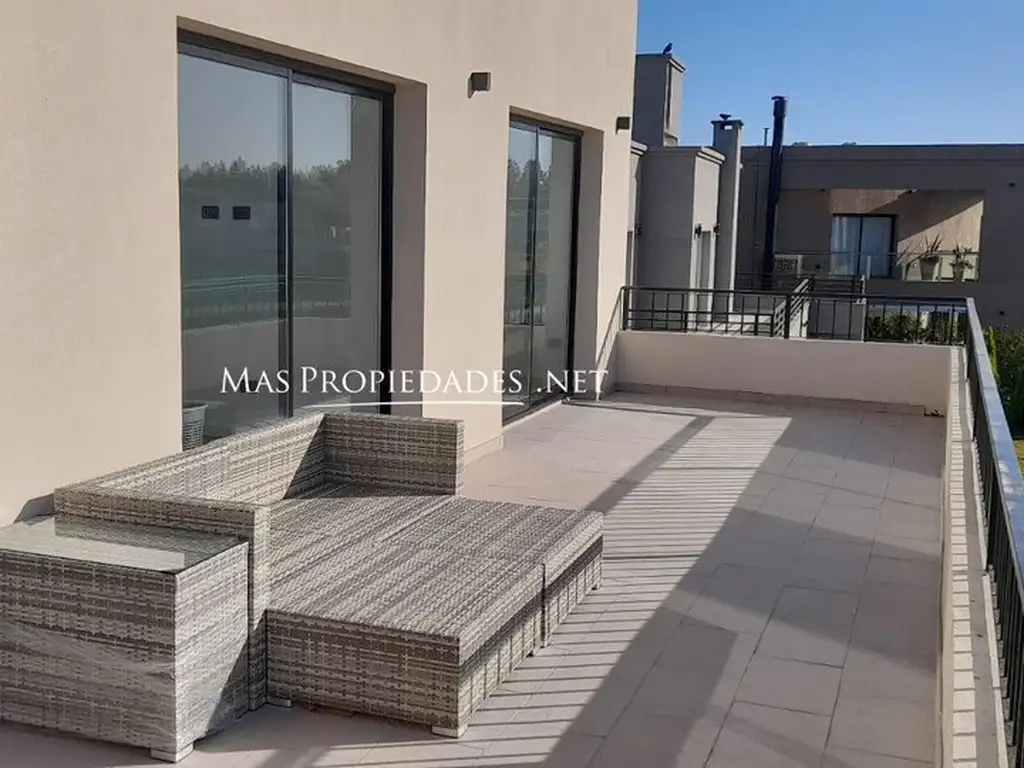 Venta Casa a la laguna en El Principado 4 Dormitorios Canning 0