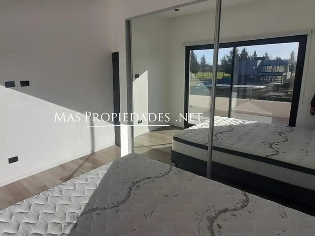 Casa en Venta con cochera