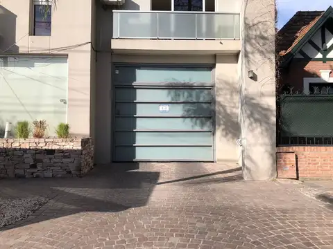 COCHERA CUBIERTA EN VENTA-EDIFICIO BARON CENTER