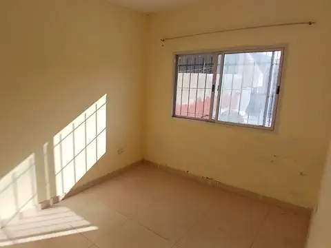 Depto Tipo Casa en Alquiler 1 año