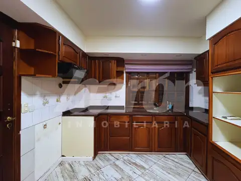 Casa en Alquiler con 1 cochera