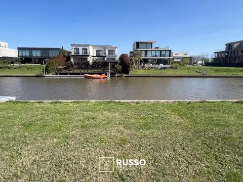 LOTE EN VENTA CON SALIDA AL RIO - EL YACHT - NORDELTA