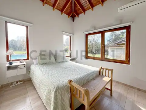 Casa 5 ambientes con 3 baños