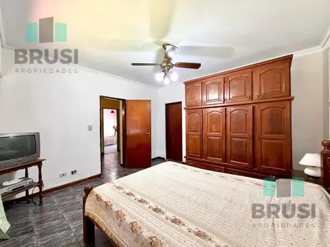 Depto Tipo Casa 5 ambientes con 2 baños