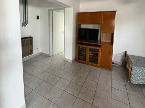 2 Ambientes a 2,5 cuadras del mar y 4 de Peatonal 83