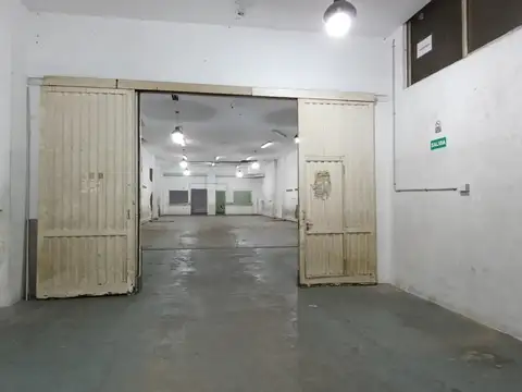 Galpon en Alquiler 38  mts Fondo