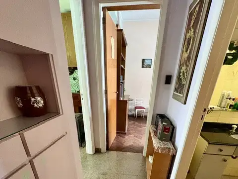 PH de 3 AMBIENTES CON DEPENDENCIA o ESCRITORIO. ENTRADA INDEPENDIENTE.