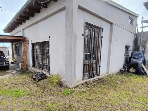 Casa 2 ambientes con 1 baño