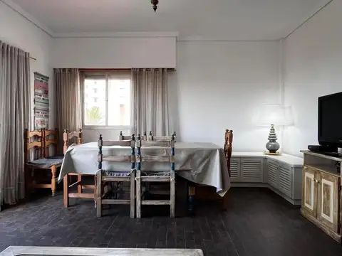Departamento en venta - 3 Dormitorios 2 Baños - Villa Gesell