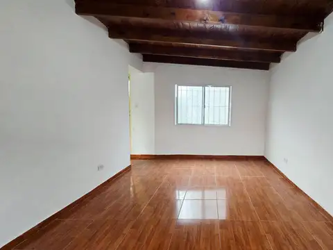 Depto Tipo Casa en Alquiler de 2 dormitorios