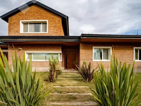 Casa en Venta en Centenario, USD 450.000