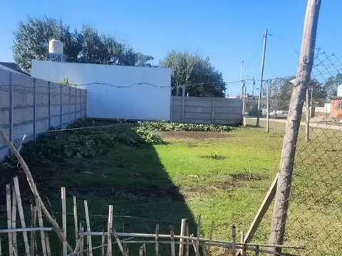 Terreno en Venta en Santa Elena, USD 16.500