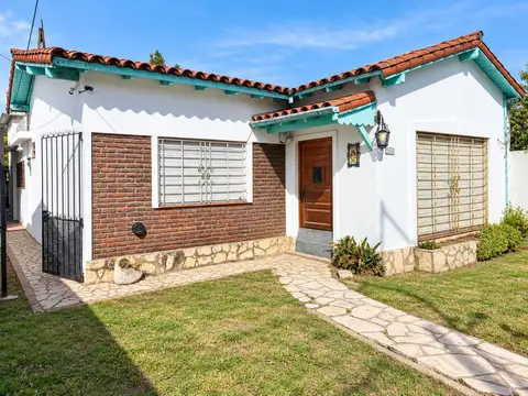 Casa Chalet  en Venta en Pablo Nogues, Malvinas Argentinas, G.B.A. Zona Norte