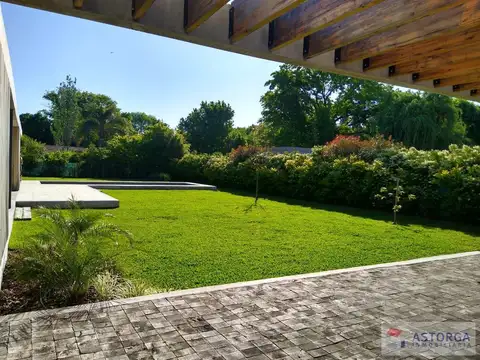 Casa en Venta en San Carlos Country Club, USD 750.000