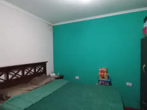 Casa 13 ambientes con 4 baños
