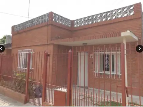 Casa en alquiler en Luis Guillon