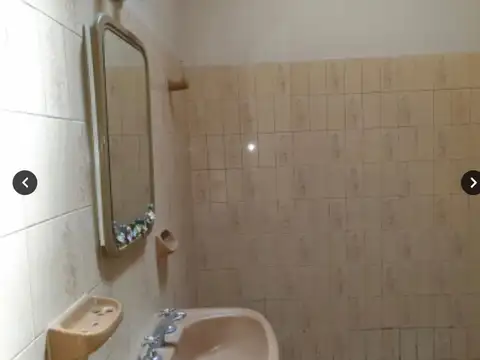 Casa en Alquiler con 1 cochera