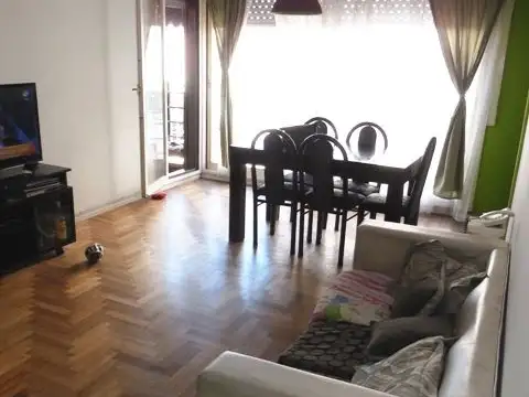 Departamento 3 ambientes con 2 baños