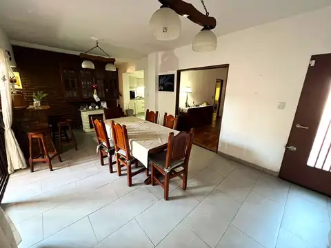 Casa en Venta con 1 cochera