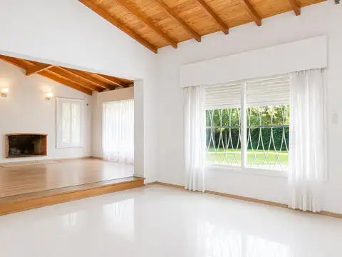 Córdoba  al 700