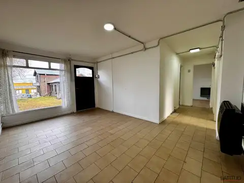 Casa de 3 dormitorios en alquiler a 4 cuadras del centro 