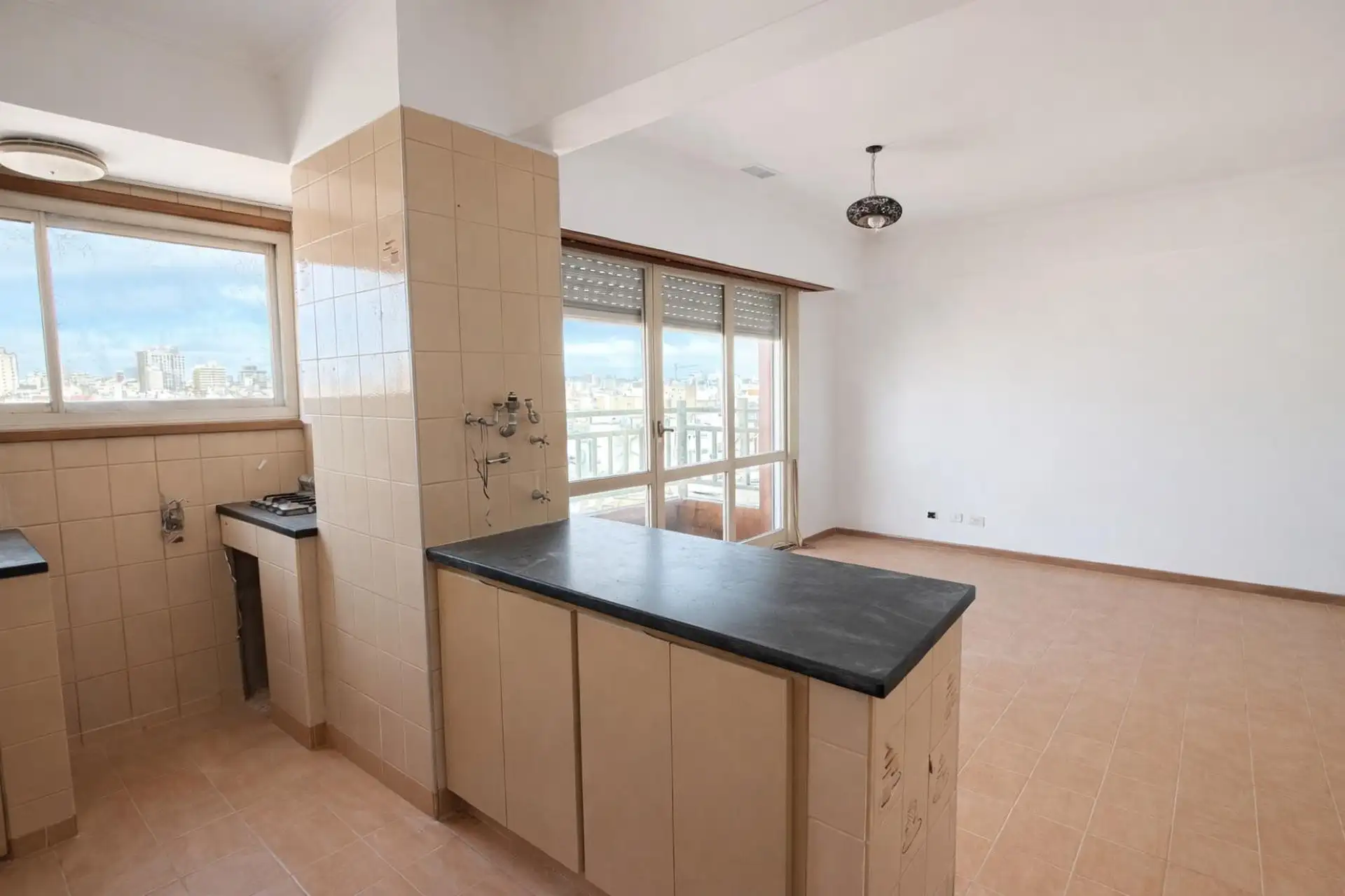4 AMBIENTES A REFACCIONAR | PISO ALTO AL FRENTE | BALCÓN | VISTA ABIERTA