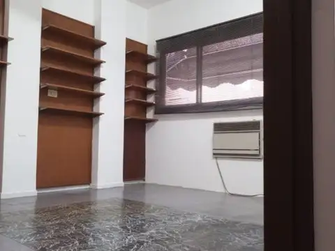 Oficina en Venta 51 años