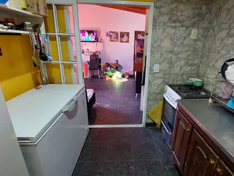 Venta casa 3 ambientes c/ amplio lote - Tortuguitas , Jose C Paz