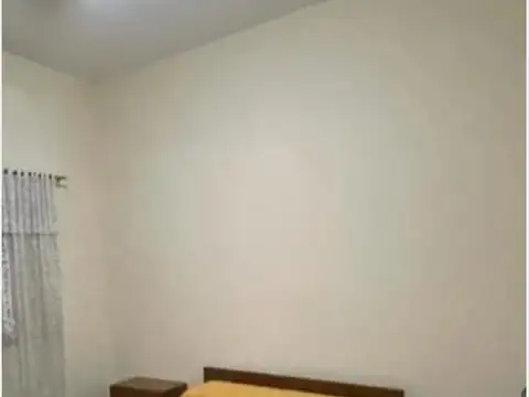Depto Tipo Casa en Venta en Ramos Mejía, USD 95.000