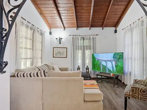 Casa en Venta con 1 cochera