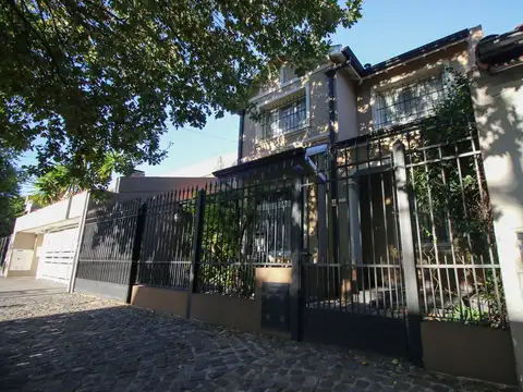Acevedo al 1600