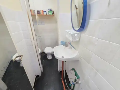 LOCAL 28 M2 CON BAÑO - RECOLETA / BARRIO NORTE - MANSILLA 2700