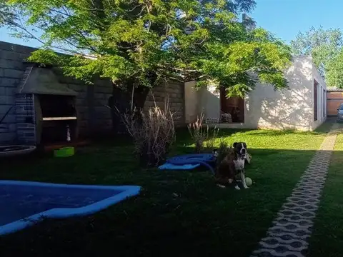Casa 3 ambientes con 2 baños