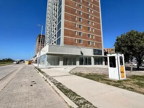 LOCAL COMERCIAL - ZONA PUERTO