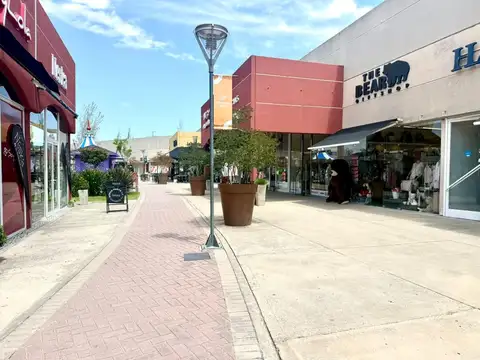 Venta Local en Fisherton Plaza Shopping Mall Funes Rosario Aeropuerto Ideal Inversion Renta