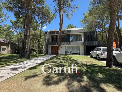 Casa en Venta de 5 dormitorios