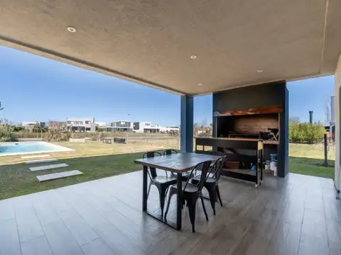 Casa en Alquiler en El Canton, USD 1.350