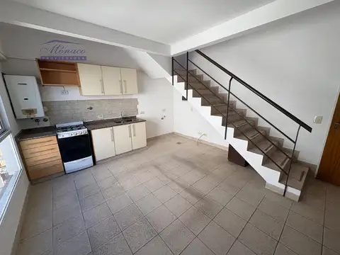 Depto Tipo Casa en Alquiler de 2 ambientes