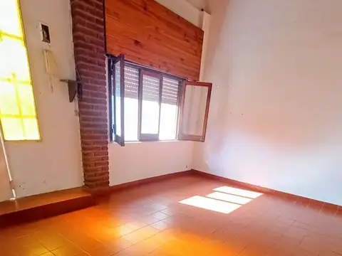 Venta Ph al frente 2 dormi, patio y cochera