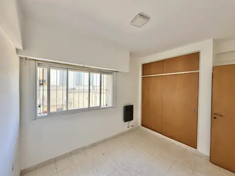 Departamento en Venta de 2 ambientes. A 1 cuadra de Av. Rocca. Pleno Centro Campana