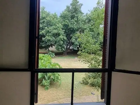 Depto Tipo Casa en Alquiler en Isidro Casanova, $ 600.000