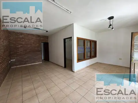 Local en Alquiler en Alberdi, $ 600.000