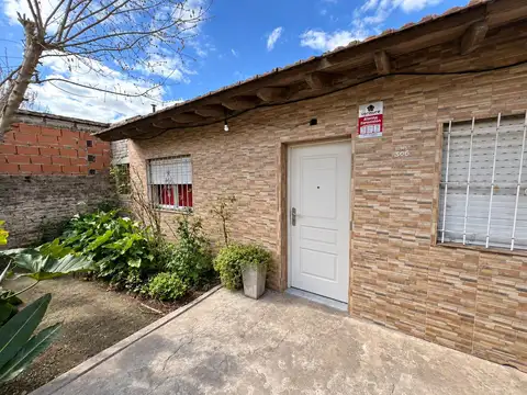 Excelente casa en alquiler en Virrey del Pino 