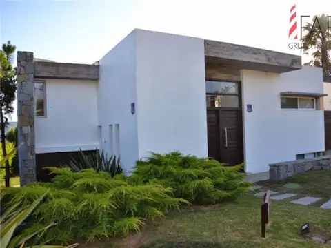 CASAS - CASA - MANANTIALES