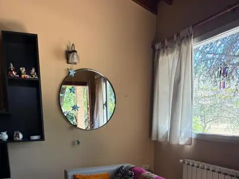 Casa en Alquiler con 2 cocheras