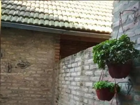 Depto Tipo Casa 5 ambientes con 2 baños