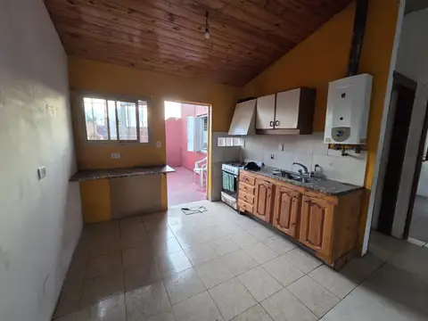 Depto Tipo Casa en Alquiler de 3 ambientes