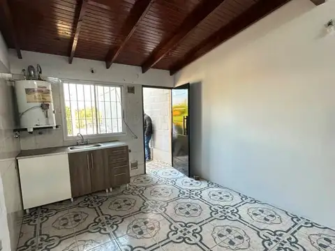 Depto Tipo Casa en Alquiler de 2 ambientes