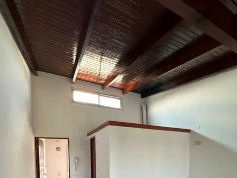 Depto Tipo Casa en Alquiler de 1 dormitorio