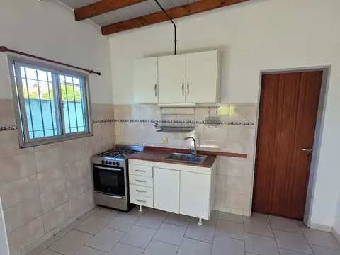 Depto Tipo Casa en Alquiler de 2 ambientes
